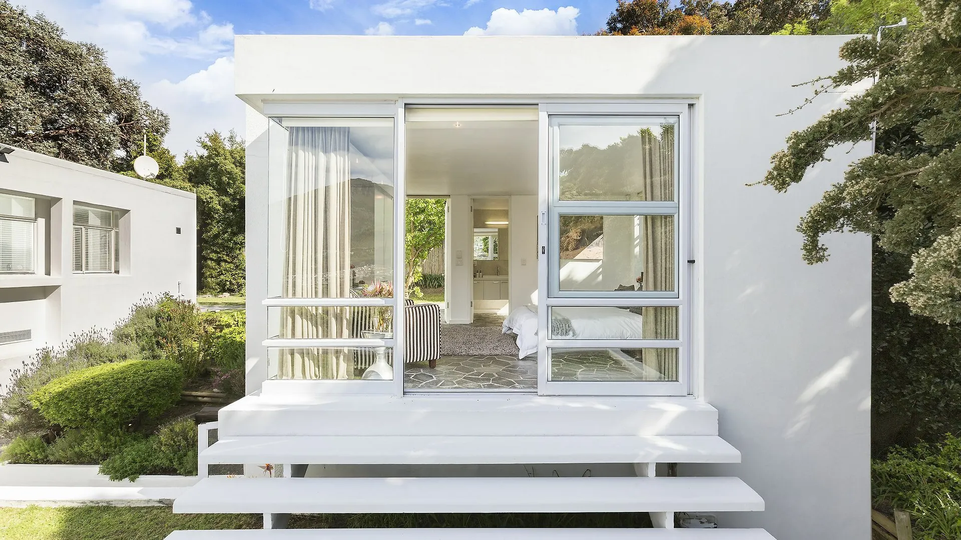 Cube Guest House Hout Bay 5*,  South Africa